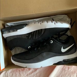 Women’s Nike air max advantage 2